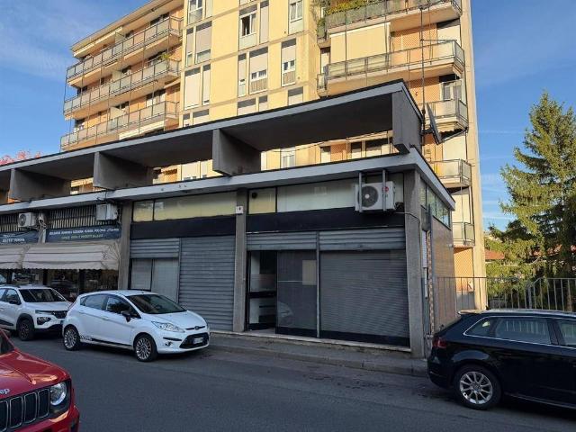 Locale Commerciale in affitto a Cristo Re, Monza