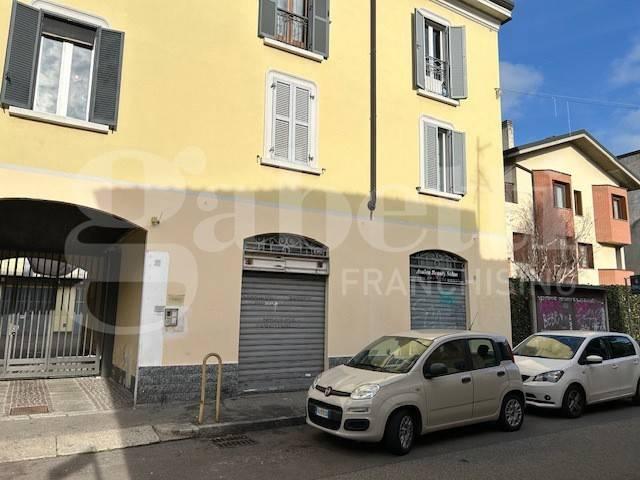 Locale Commerciale in affitto a San Gerardo, Monza