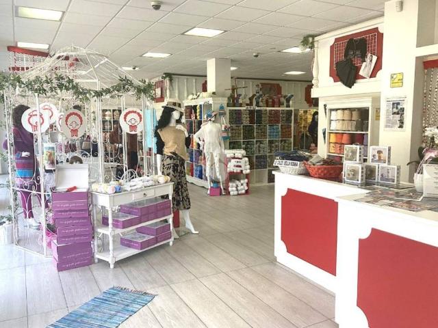 Locale Commerciale in affitto a Morbegno, Lombardia
