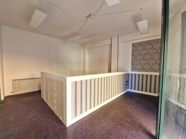 Locale Commerciale in affitto a Morciano Di Romagna, Reggio Emilia