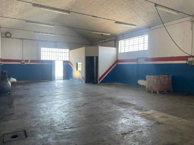 Locale Commerciale in affitto a Nuovo Circondario Imolese, Mordano