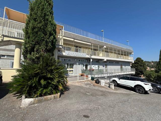 Locale Commerciale in affitto a Roma Capitale, Lazio