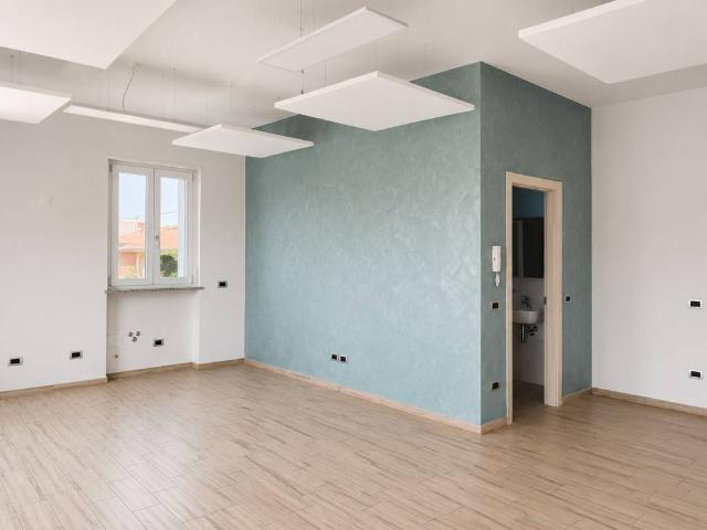 Locale Commerciale in affitto a Piemonte, Cuneo