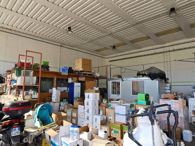 Locale Commerciale in affitto a Marche, Macerata
