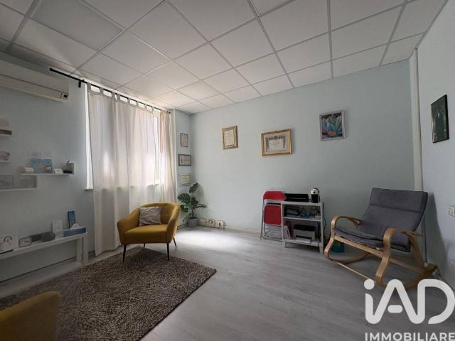 Locale Commerciale in affitto a Borgo Pintura, Marche