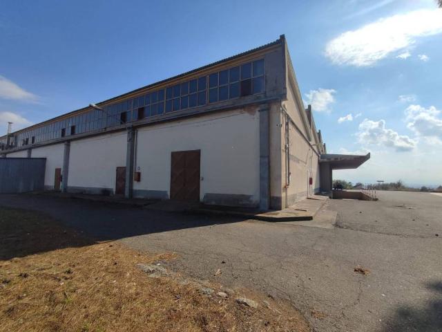 Locale Commerciale in affitto a Motta Sant'anastasia, Sicilia