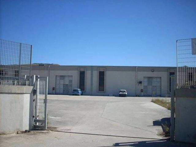 Locale Commerciale in affitto a Muros, Sardigna/Sardegna