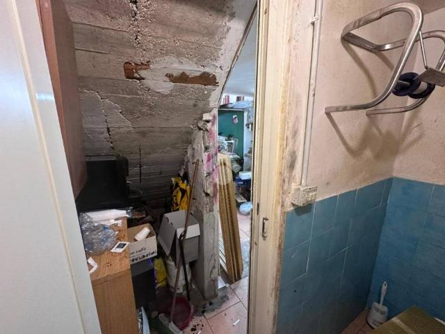 Locale Commerciale in affitto a Municipalità 8, Piscinola