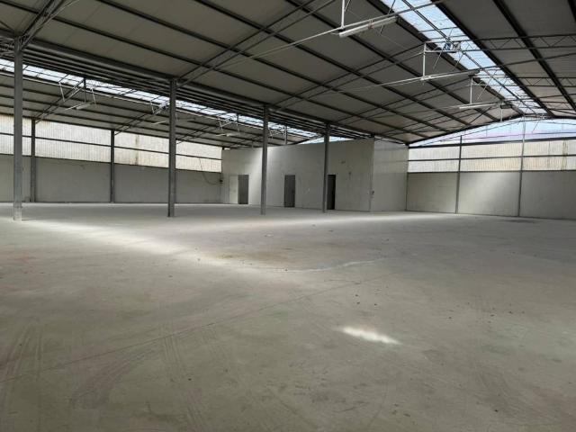 Locale Commerciale in affitto a Botteghelle, Campania