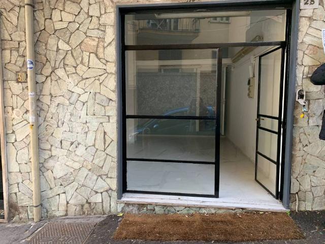 Locale Commerciale in affitto a Municipalità 5, Campania