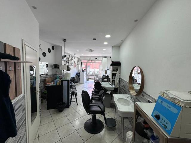 Locale Commerciale in affitto a Camaldoli, Campania