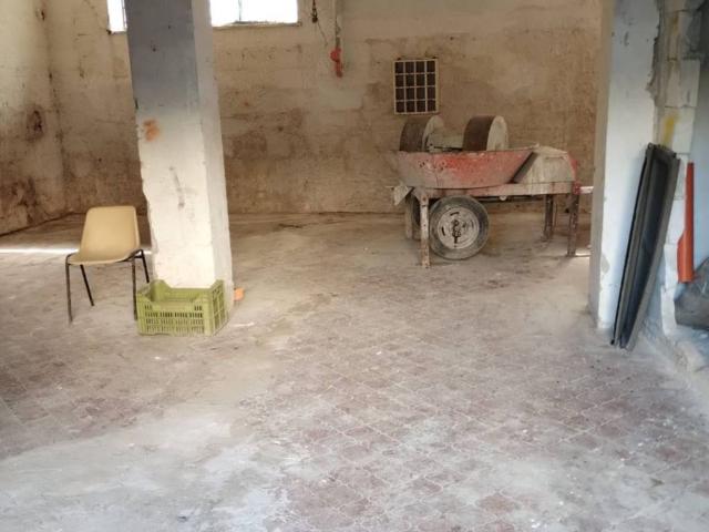 Locale Commerciale in affitto a Municipalità 8, Piscinola