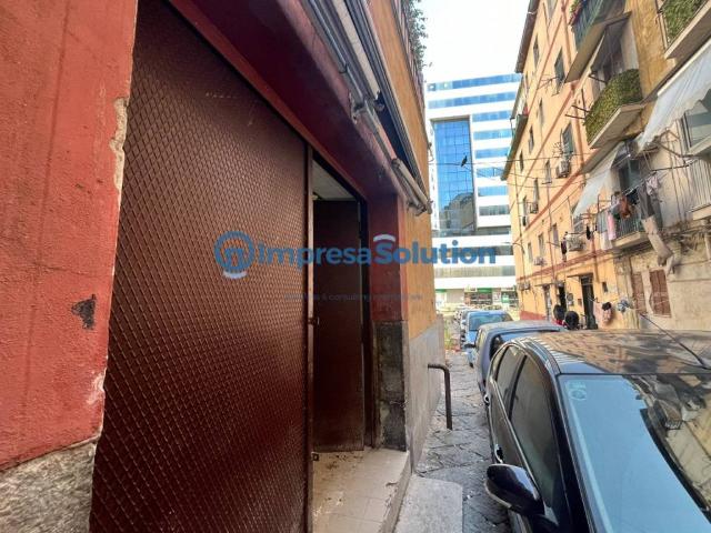 Locale Commerciale in affitto a Municipalità 2, Mercato