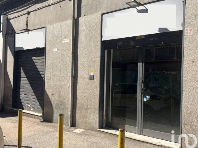 Locale Commerciale in affitto a Municipalità 4, Arenaccia