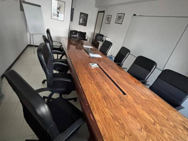 Locale Commerciale in affitto a Municipalità 4, Campania
