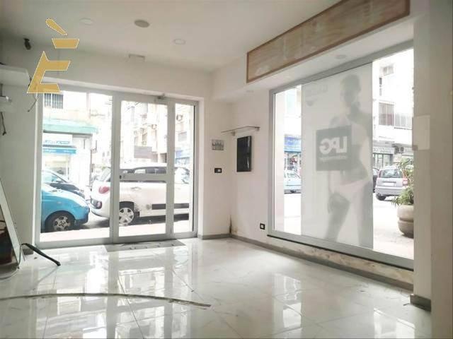 Locale Commerciale in affitto a Camaldoli, Campania
