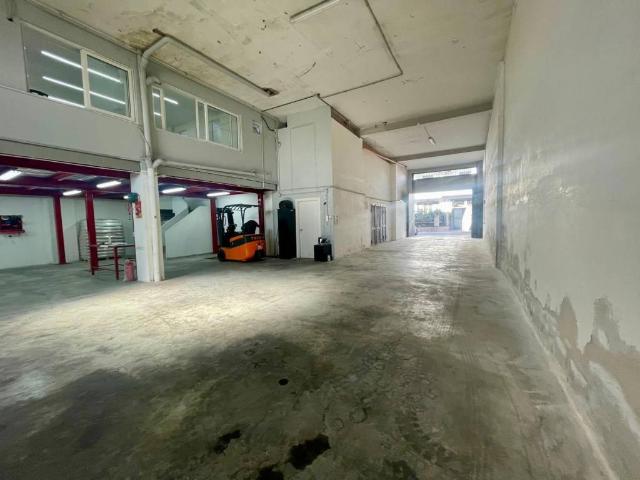 Locale Commerciale in affitto a Municipalità 6, Napola