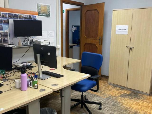 Locale Commerciale in affitto a Municipalità 5, Campania
