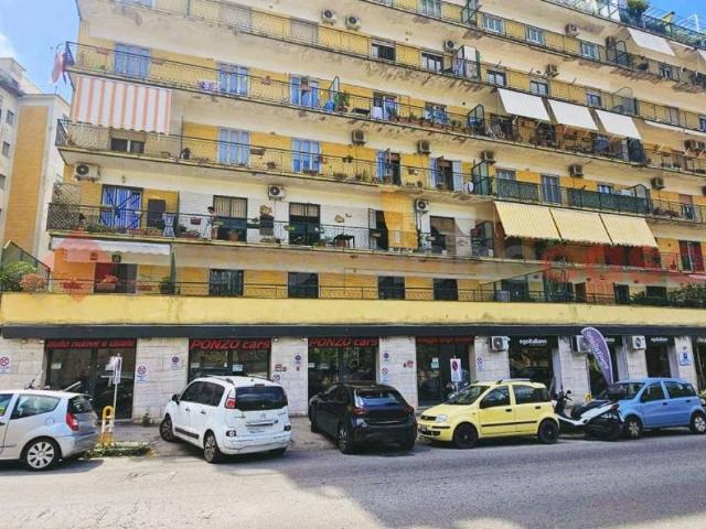 Locale Commerciale in affitto a Santa Croce, Campania