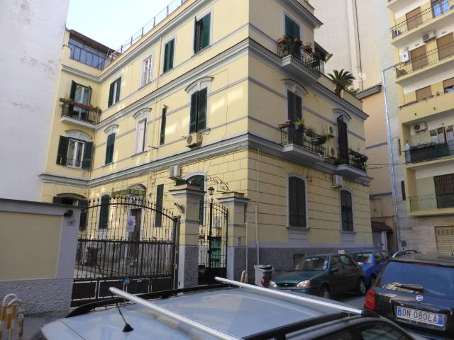 Locale Commerciale in affitto a Municipalità 5, Campania