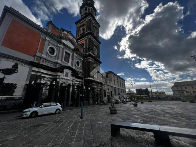 Locale Commerciale in affitto a Municipalità 2, Mercato