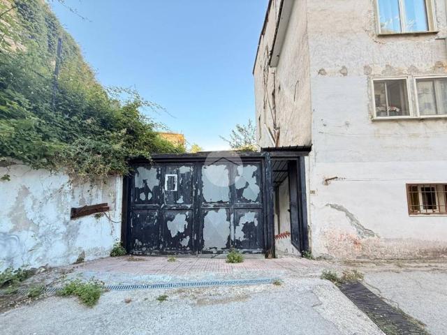 Box in affitto a Municipalità 2, Campania