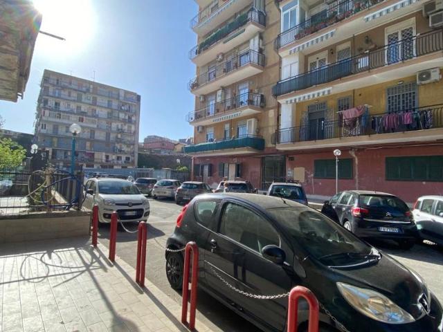 Locale Commerciale in affitto a Camaldoli, Pianura