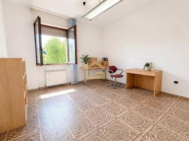 Locale Commerciale in affitto a Cupa Spinelli, Campania