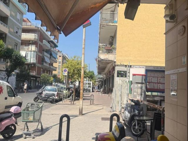 Locale Commerciale in affitto a Camaldoli, Campania