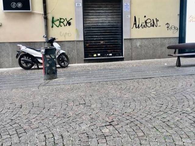 Locale Commerciale in affitto a Municipalità 5, Campania