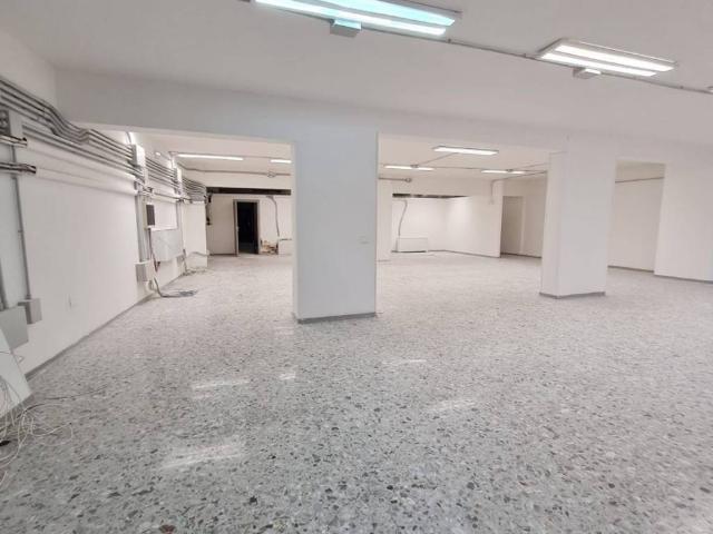 Locale Commerciale in vendita a Municipalità 4, Napola