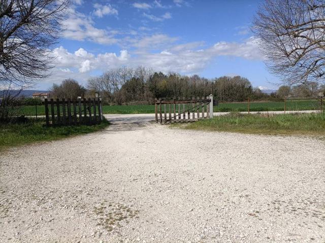 Locale Commerciale in affitto a Narni, Umbria