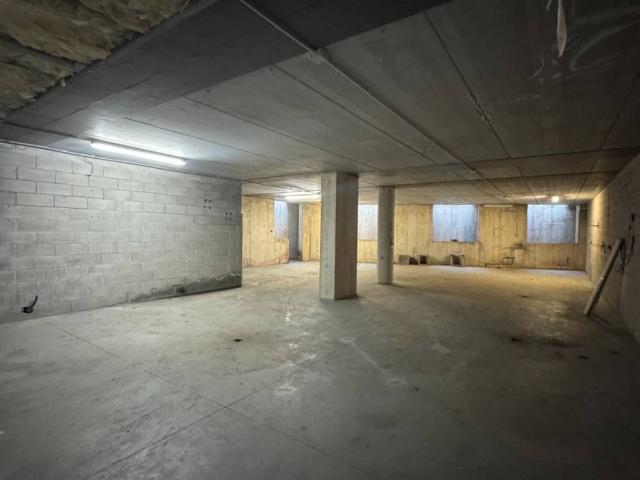 Locale Commerciale in affitto a Nembro, Bergamo