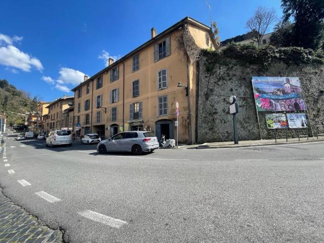 Locale Commerciale in affitto a Nemi, Roma Capitale
