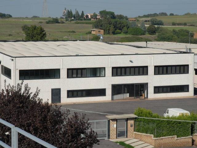 Locale Commerciale in affitto a Nepi, Lazio