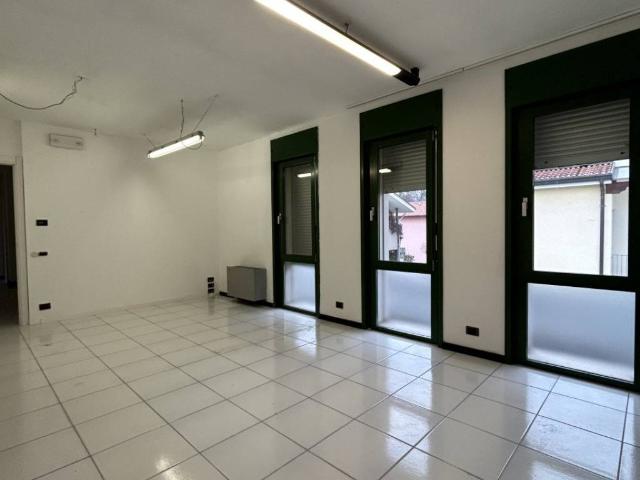 Locale Commerciale in affitto a Noale, Veneto