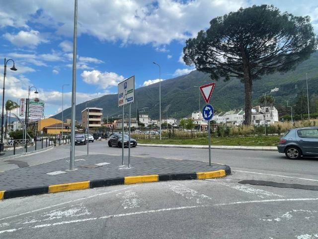 Locale Commerciale in affitto a Cicalesi, Nocera Inferiore