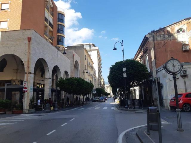 Locale Commerciale in affitto a Cicalesi, Nocera Inferiore