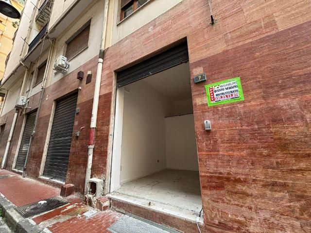 Locale Commerciale in affitto a Piedimonte, Nocera Inferiore