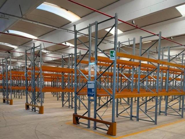 Locale Commerciale in affitto a Nocera Inferiore, Campania