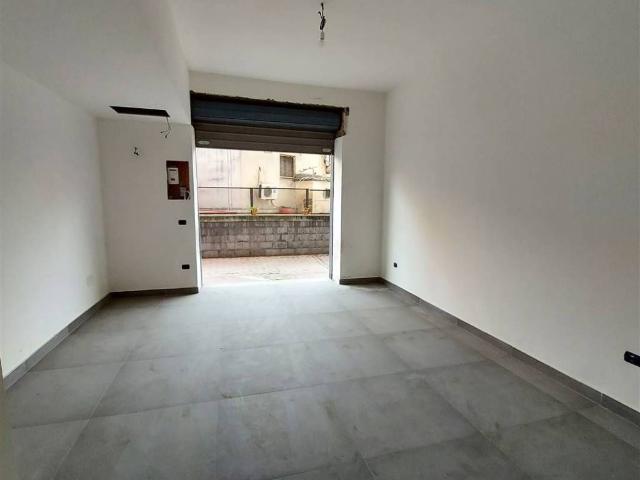 Locale Commerciale in affitto a Piedimonte, Nocera Inferiore