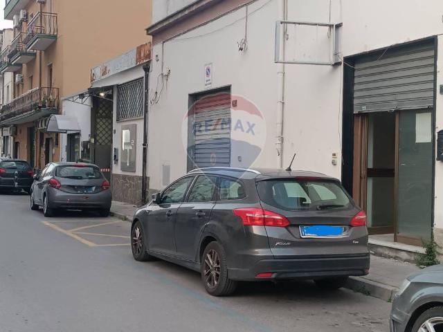 Locale Commerciale in affitto a Cicalesi, Nocera Inferiore