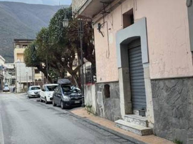 Locale Commerciale in affitto a San Clemente, Nocera Superiore