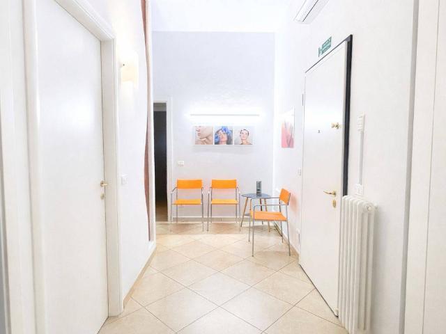 Locale Commerciale in affitto a Noceto, Reggio Emilia
