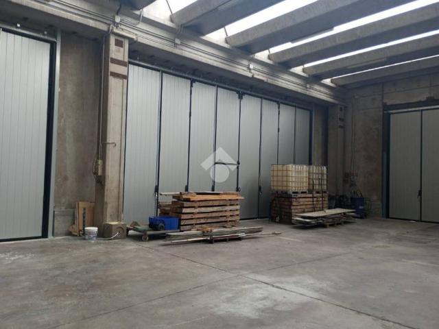Locale Commerciale in affitto a Noceto, Reggio Emilia