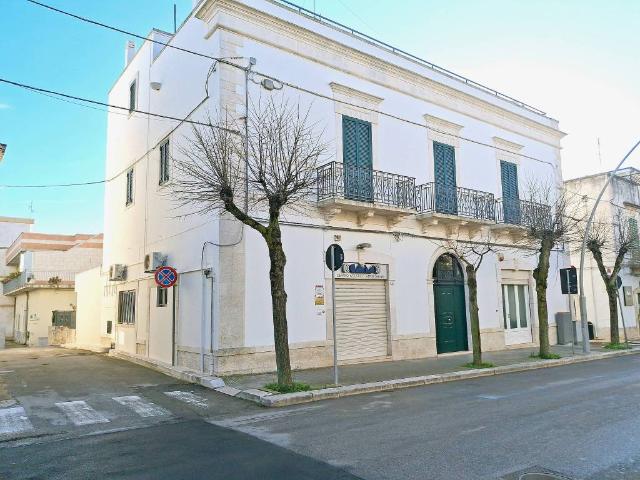 Locale Commerciale in affitto a Puglia, Bari