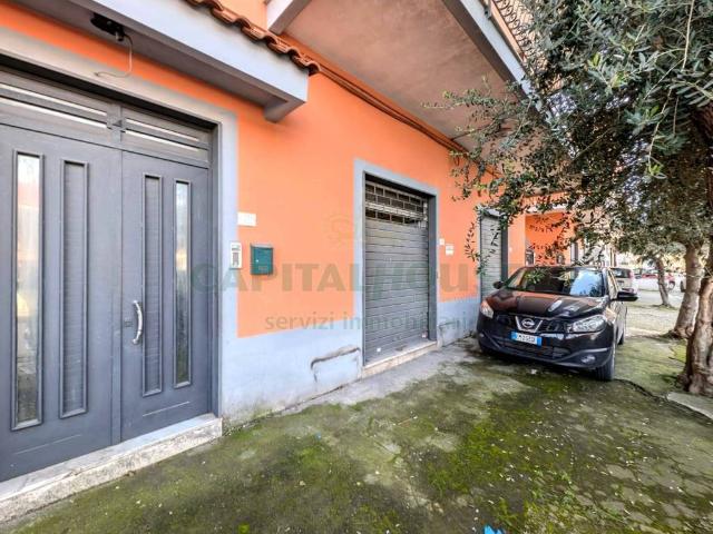 Locale Commerciale in affitto a Nola, Campania