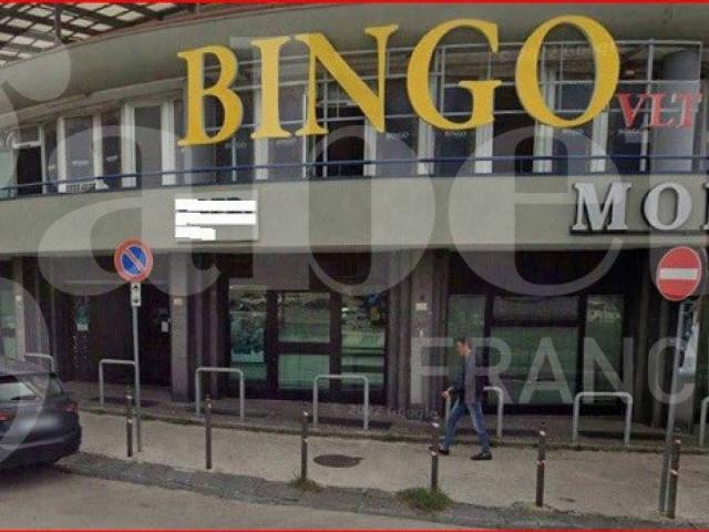 Locale Commerciale in affitto a Nola, Campania