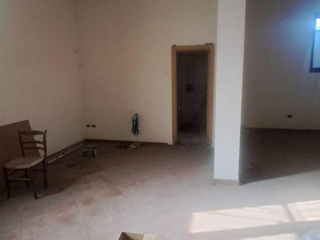 Locale Commerciale in affitto a Nola, Campania