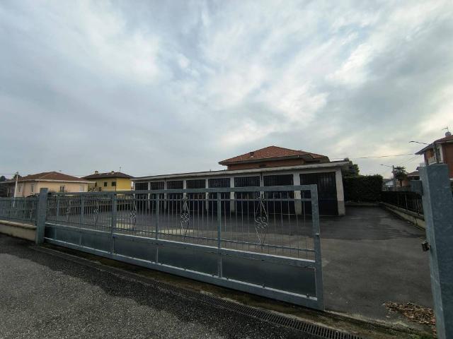 Locale Commerciale in affitto a Piemonte, Torino
